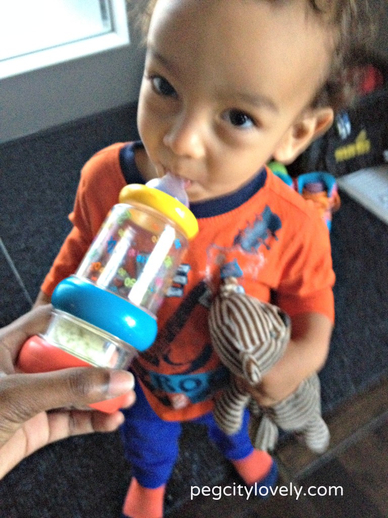 TakeNSHake toddler bottle